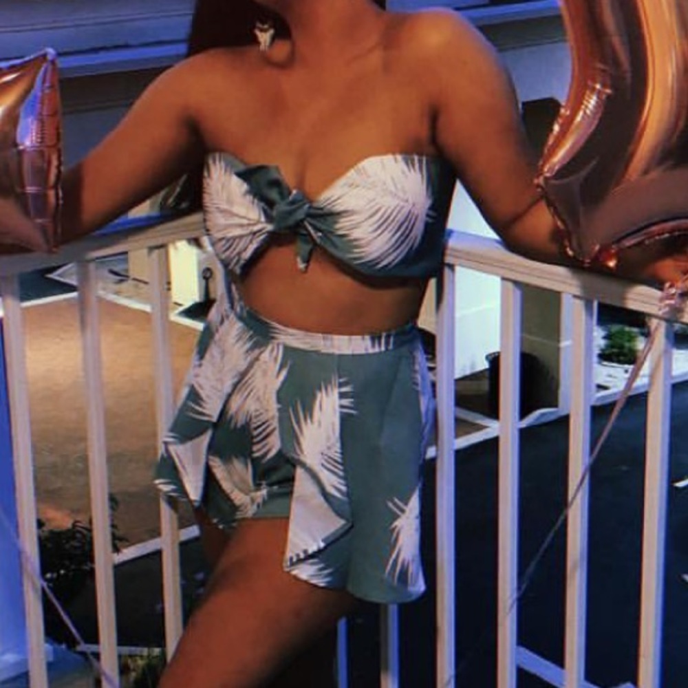 2 piece skort / tie in front top